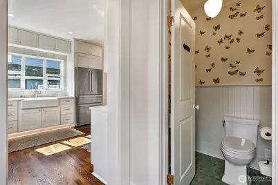 4106 Burke Avenue N, Seattle, WA 98103 - Photo 15