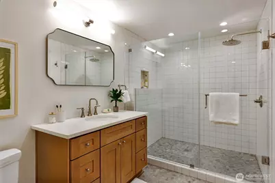 4106 Burke Avenue N, Seattle, WA 98103 - Photo 31