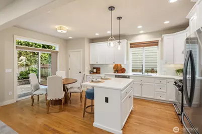 8642 NE 123rd Place, Kirkland, WA 98034 - Photo 11