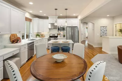 8642 NE 123rd Place, Kirkland, WA 98034 - Photo 15