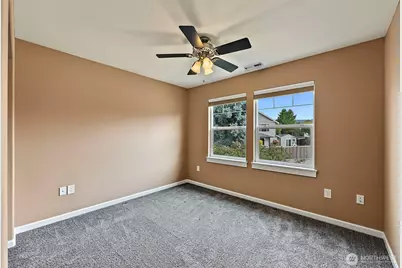 11407 135th Street E, Puyallup, WA 98374 - Photo 21