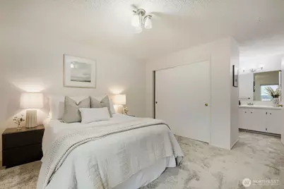 550 Elm Way #206, Edmonds, WA 98020 - Photo 13