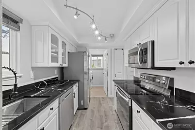 10014 NE 122nd Street #D, Kirkland, WA 98034 - Photo 3