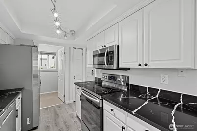 10014 NE 122nd Street #D, Kirkland, WA 98034 - Photo 5