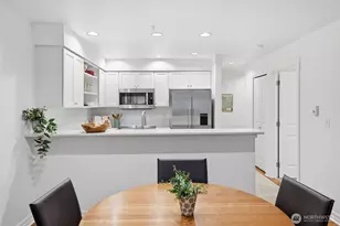 215 20th Ave E, Seattle, WA 98112 - Photo 7