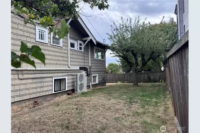 423 N 50th Street, Seattle, WA 98103 - Photo 23