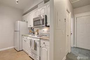 801 N N Rainier Ave, Renton, WA 98057 - Photo 11
