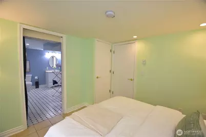 12537 19th Avenue NE, Seattle, WA 98125 - Photo 33