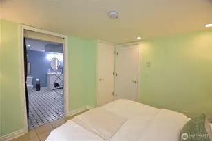 12537 19th Ave NE, Seattle, WA 98125 - Photo 33