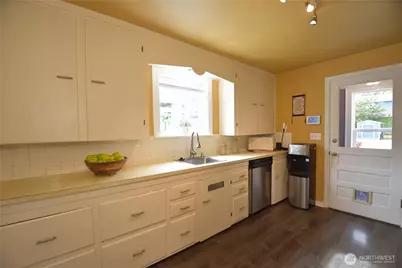 12537 19th Avenue NE, Seattle, WA 98125 - Photo 11
