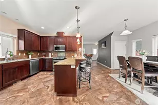 7402 Olympic Dr, Everett, WA 98203 - Photo 9