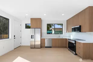 3943 S Morgan St, Seattle, WA 98118 - Photo 7