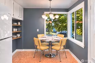 1817 NW 77th St, Seattle, WA 98117 - Photo 9