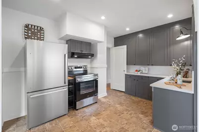 7916 Renton Avenue S, Seattle, WA 98118 - Photo 9