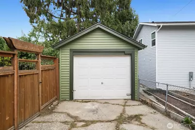 7916 Renton Avenue S, Seattle, WA 98118 - Photo 23