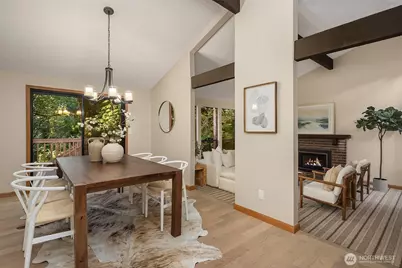 12112 SE 46th Pl, Bellevue, WA 98006 - Photo 3