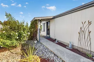 1137 Foothills Ln, Wenatchee, WA 98801 - Photo 3