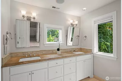 1308 100th Avenue NE, Bellevue, WA 98004 - Photo 15
