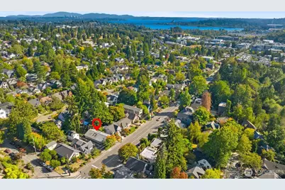 5760 25th Avenue NE, Seattle, WA 98105 - Photo 27