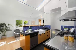 5760 25th Ave NE, Seattle, WA 98105 - Photo 7