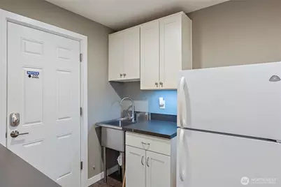 18483 47th Place NE, Lake Forest Park, WA 98155 - Photo 23
