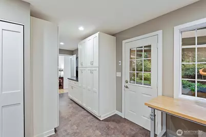 18483 47th Place NE, Lake Forest Park, WA 98155 - Photo 25