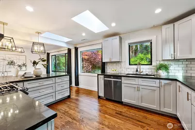 5818 S 18th Avenue S, Seattle, WA 98108 - Photo 15