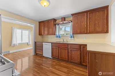 215 Milwaukee Boulevard S, Pacific, WA 98047 - Photo 9