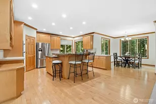 11612 NE 107th Ln, Kirkland, WA 98033 - Photo 9