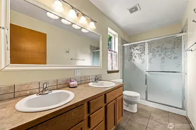 18230 Suncrest Court SE, Yelm, WA 98597 - Photo 17