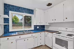 294 NE Queets St, Oak Harbor, WA 98277 - Photo 11