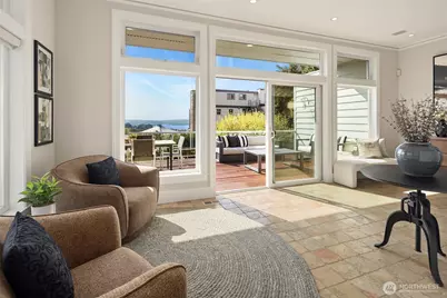 163 Ward Street, Seattle, WA 98109 - Photo 3