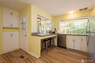 11321 30th Ave NE, Seattle, WA 98125 - Photo 13