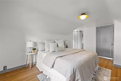 2355 45th Avenue SW, Seattle, WA 98116 - Photo 15