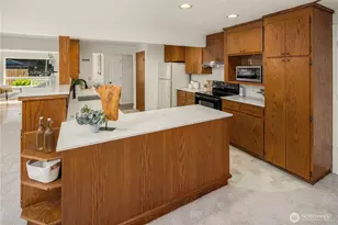 570 SE Andrews St, Issaquah, WA 98027 - Photo 7