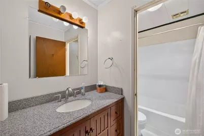 1710 Skyline Way #B103, Anacortes, WA 98221 - Photo 17