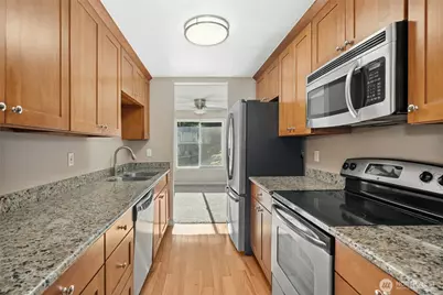 9901 NE 124th Street #504, Kirkland, WA 98034 - Photo 3