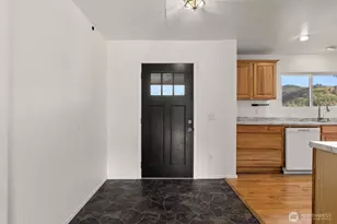 2520 Ocean Ave, Raymond, WA 98577 - Photo 7