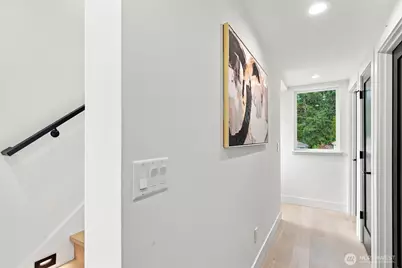 12032 Hiram Place NE, Seattle, WA 98125 - Photo 13