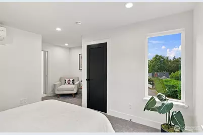 12032 Hiram Place NE, Seattle, WA 98125 - Photo 17
