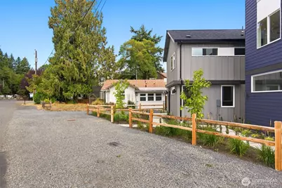 12032 Hiram Place NE, Seattle, WA 98125 - Photo 39