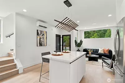 12032 Hiram Place NE, Seattle, WA 98125 - Photo 5