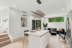 12032 Hiram Pl NE, Seattle, WA 98125 - Photo 5
