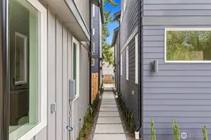 12032 Hiram Pl NE, Seattle, WA 98125 - Photo 31