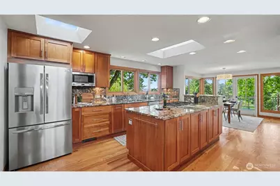 18744 Kenlake Place NE, Kenmore, WA 98028 - Photo 13