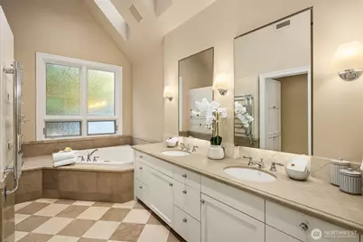 22119 NE 140th Way, Woodinville, WA 98077 - Photo 17