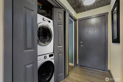 905 Cherry Street #102, Seattle, WA 98104 - Photo 5