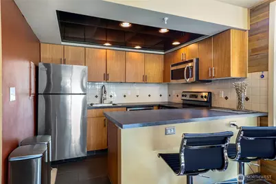905 Cherry Street #102, Seattle, WA 98104 - Photo 3