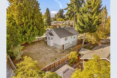8818 8th Avenue NW, Seattle, WA 98117 - Photo 33