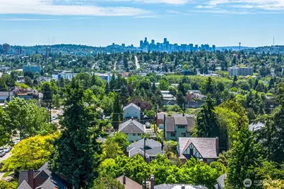 330 NE Elk Place, Seattle, WA 98115 - Photo 31